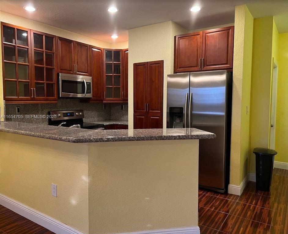6407 Catalina Ln 6407 Property Photo 6