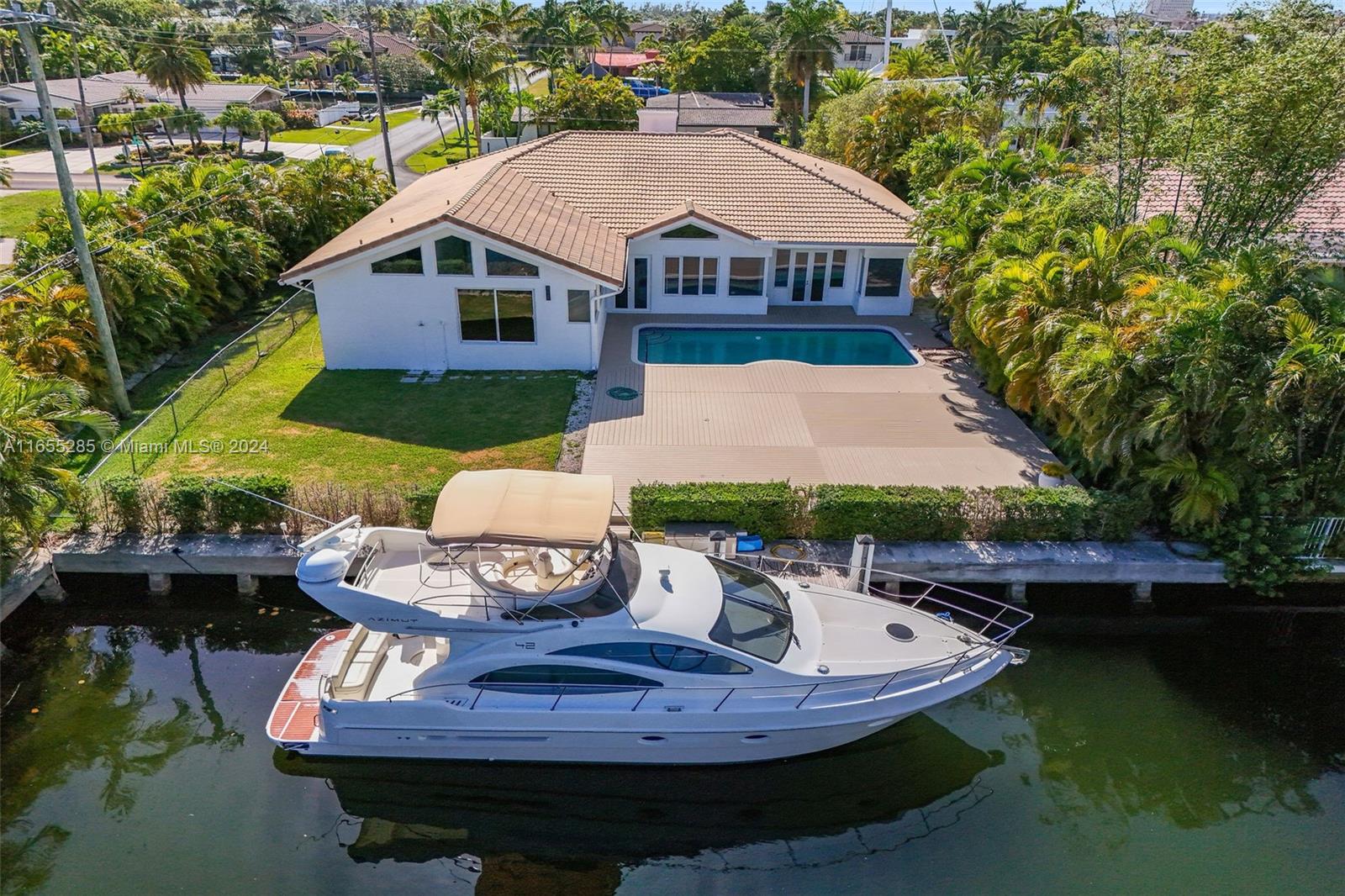 543 Hibiscus Dr Picture