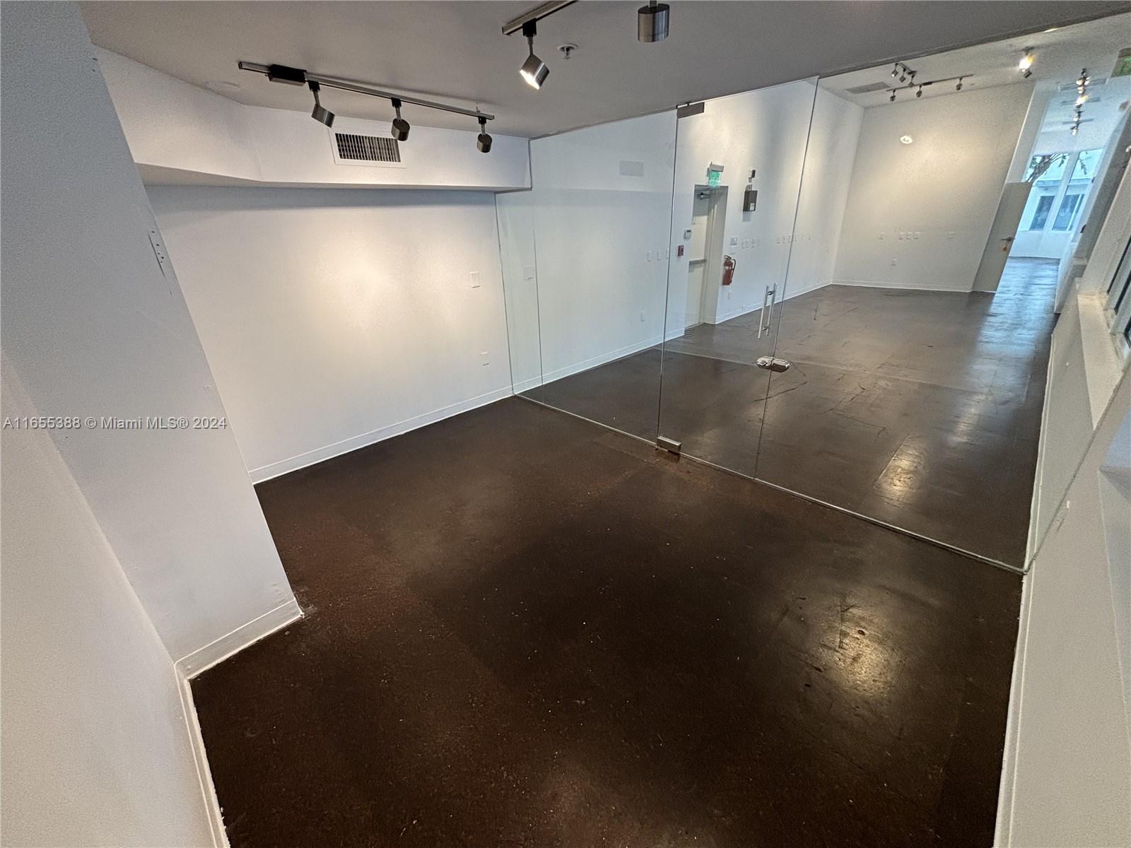 6701 Biscayne Blvd Property Photo 10