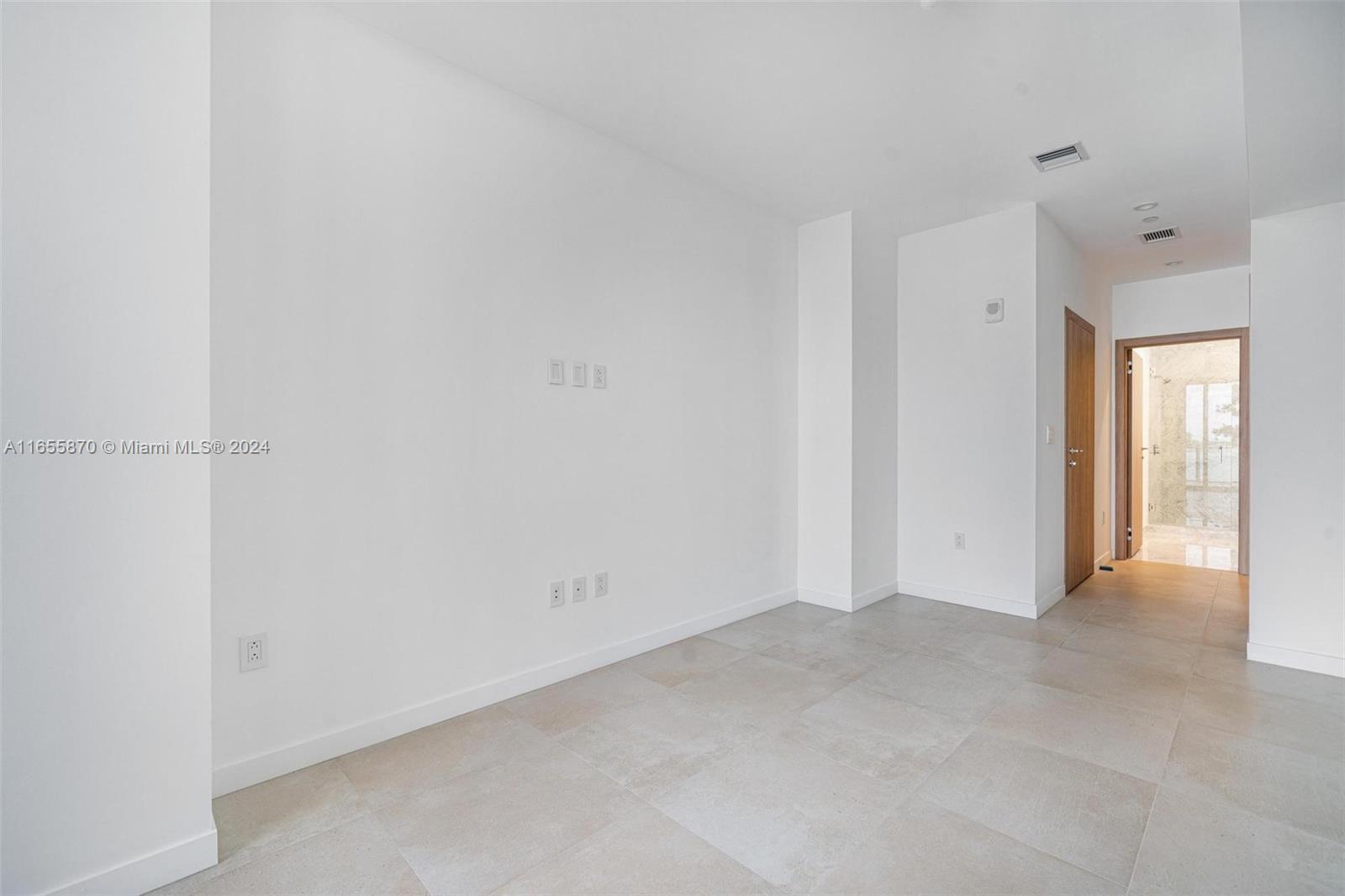 1135 103 St 202 Property Photo 28