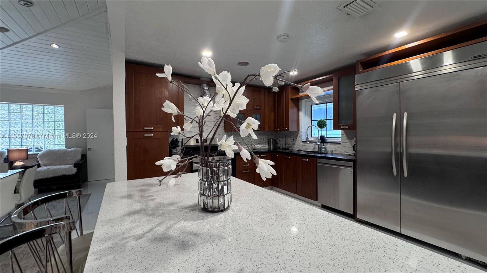 1332 Van Buren St Property Photo 1