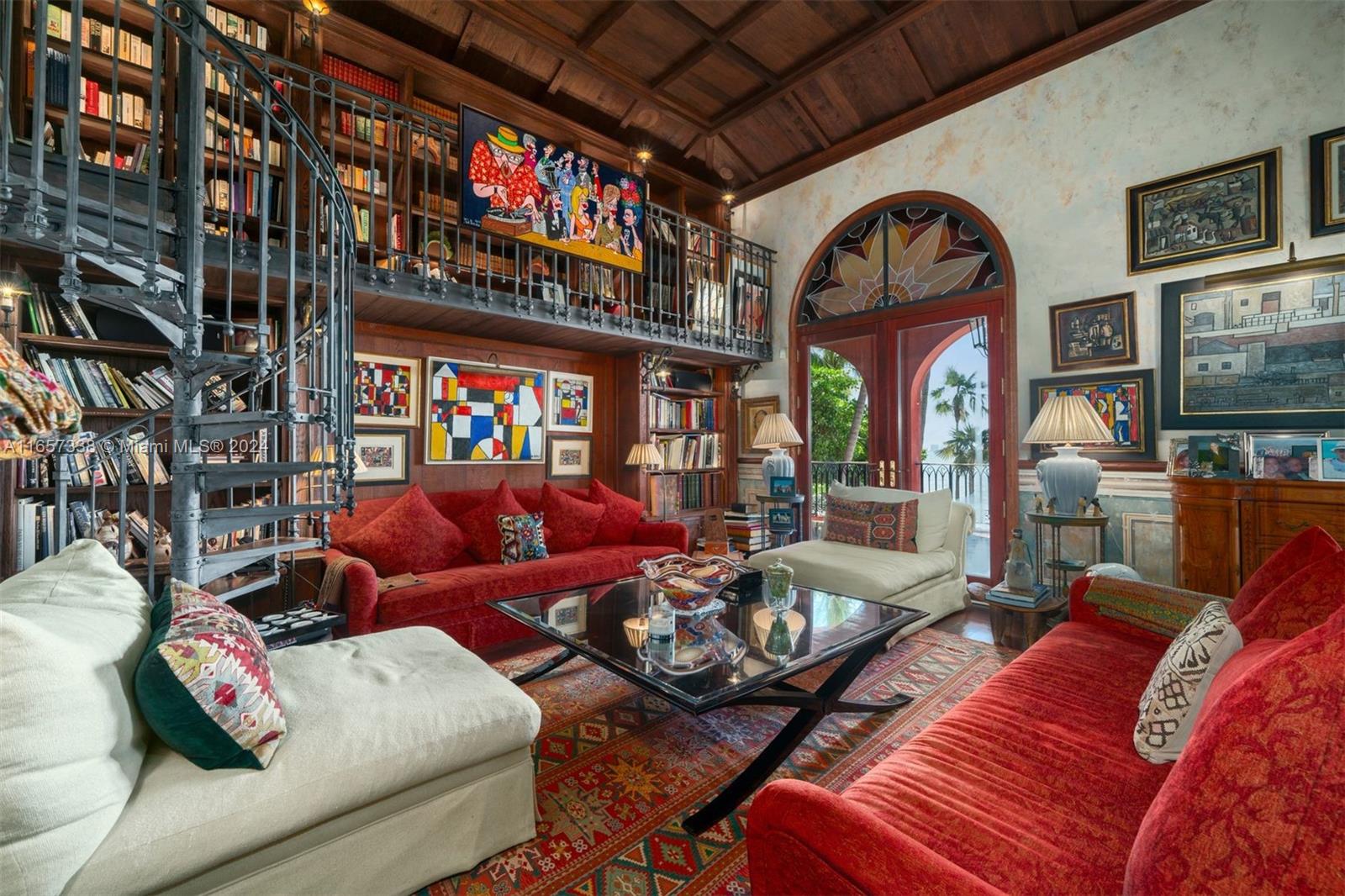 230 Harbor Drive Property Photo 8