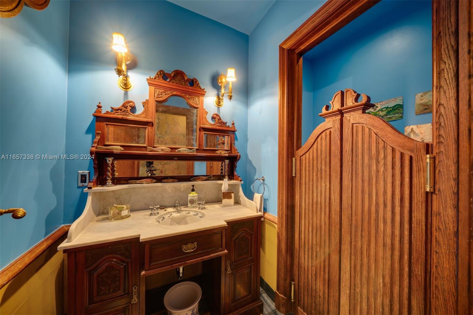230 Harbor Drive Property Photo 13