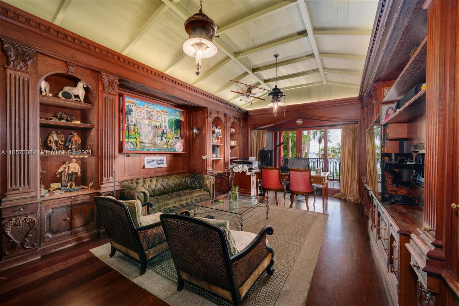 230 Harbor Drive Property Photo 14