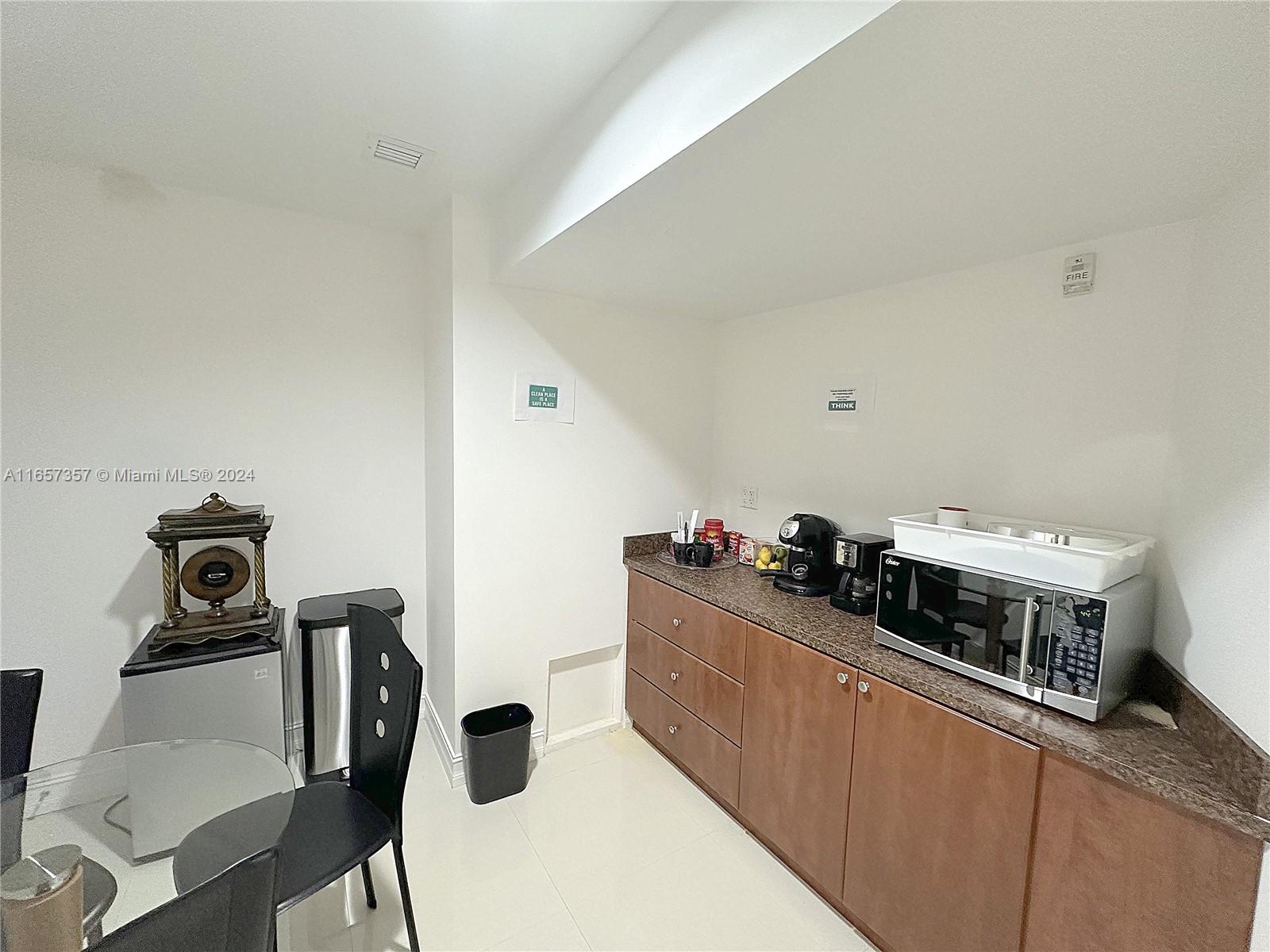 900 Biscayne Blvd O-1403 Property Photo 5