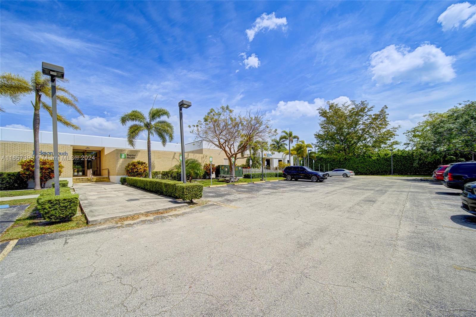 8950 Sw 152nd St Suite V Property Photo 4