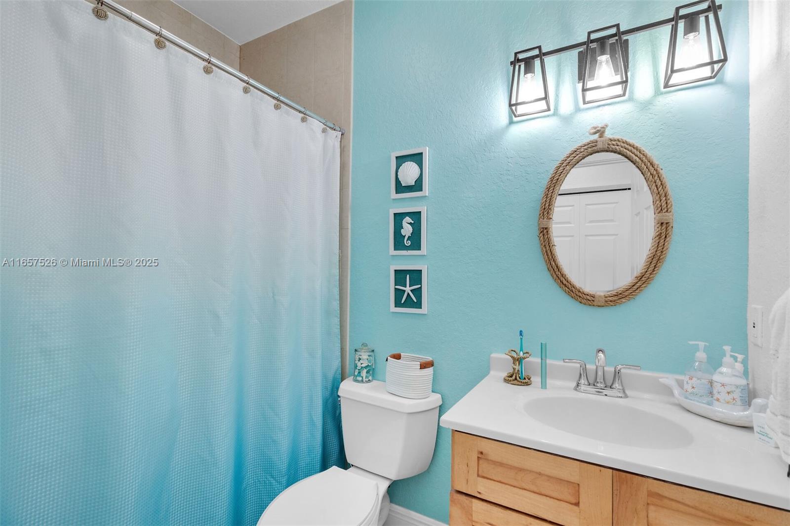 10 Rose Place Property Photo 34