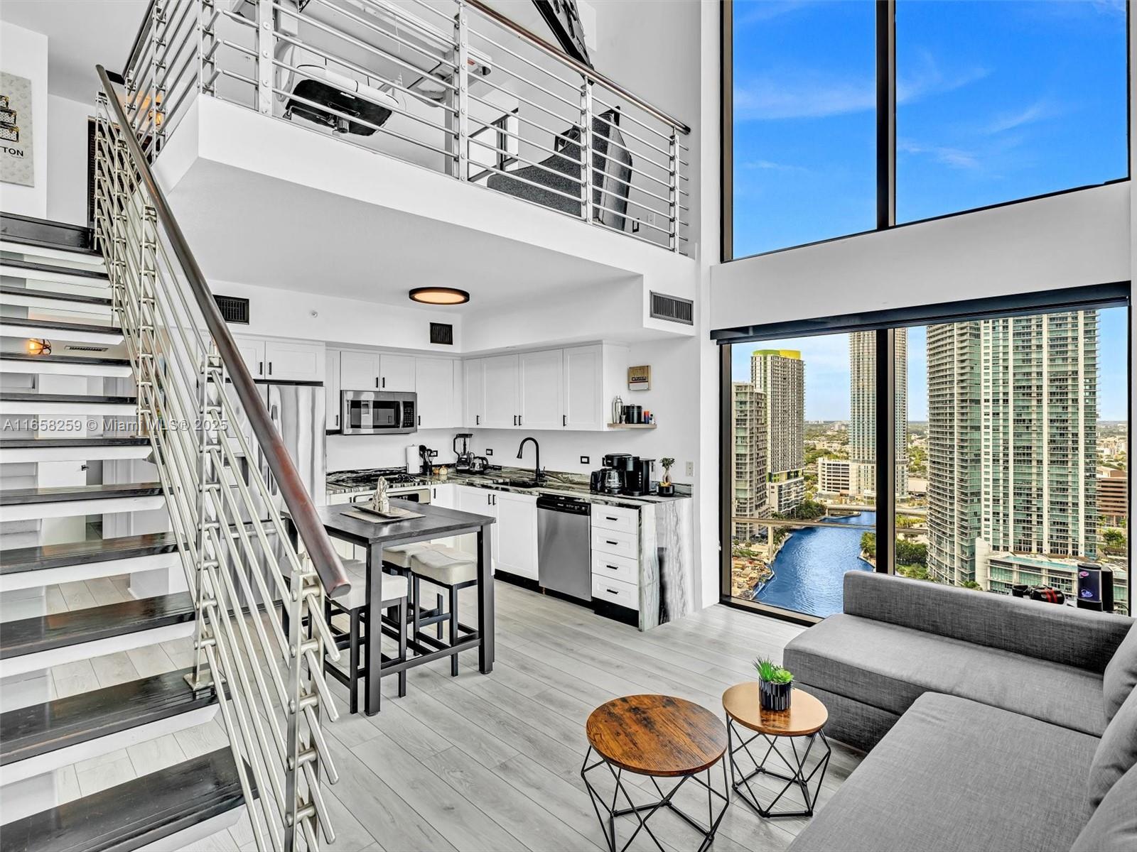 41 SE 5th St 1717 Property Photo 1