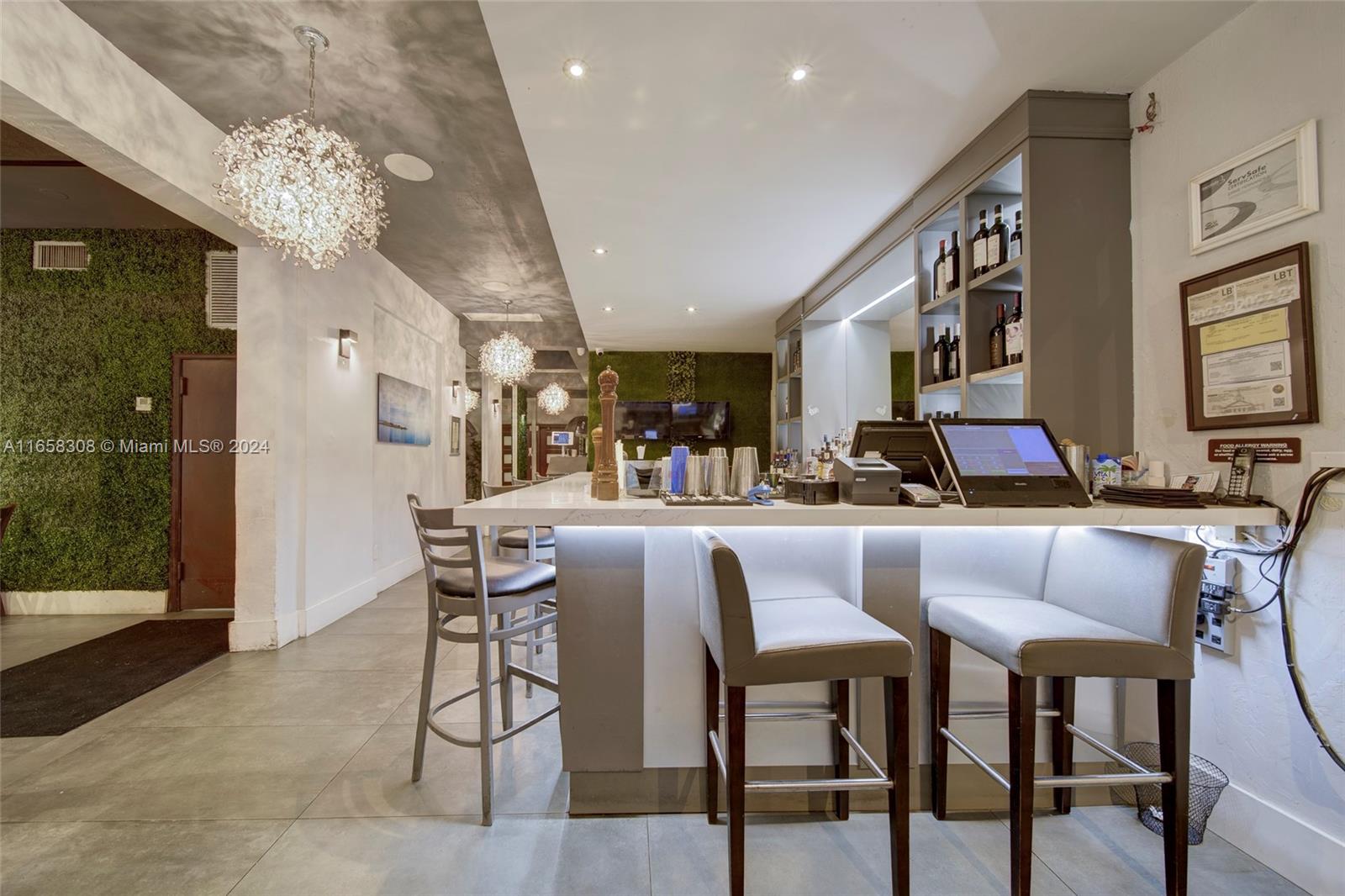 Full-service Restaurant W Coral Gables Property Photo 6