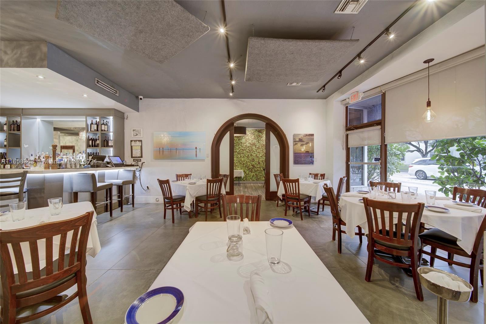 Full-service Restaurant W Coral Gables Property Photo 13