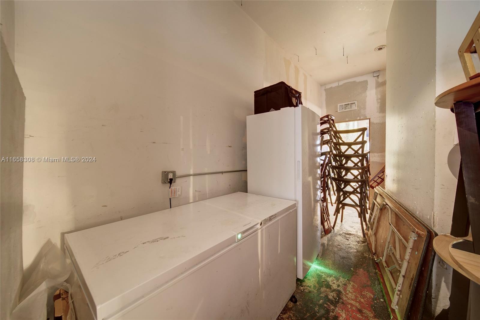 Full-service Restaurant W Coral Gables Property Photo 28