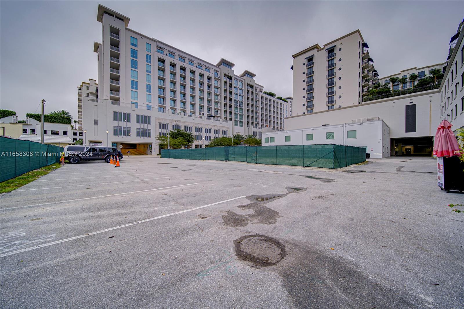 Full-service Restaurant W Coral Gables Property Photo 36