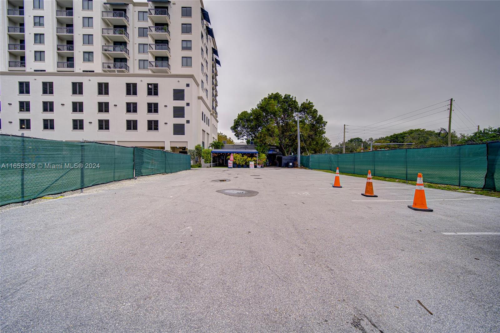 Full-service Restaurant W Coral Gables Property Photo 38