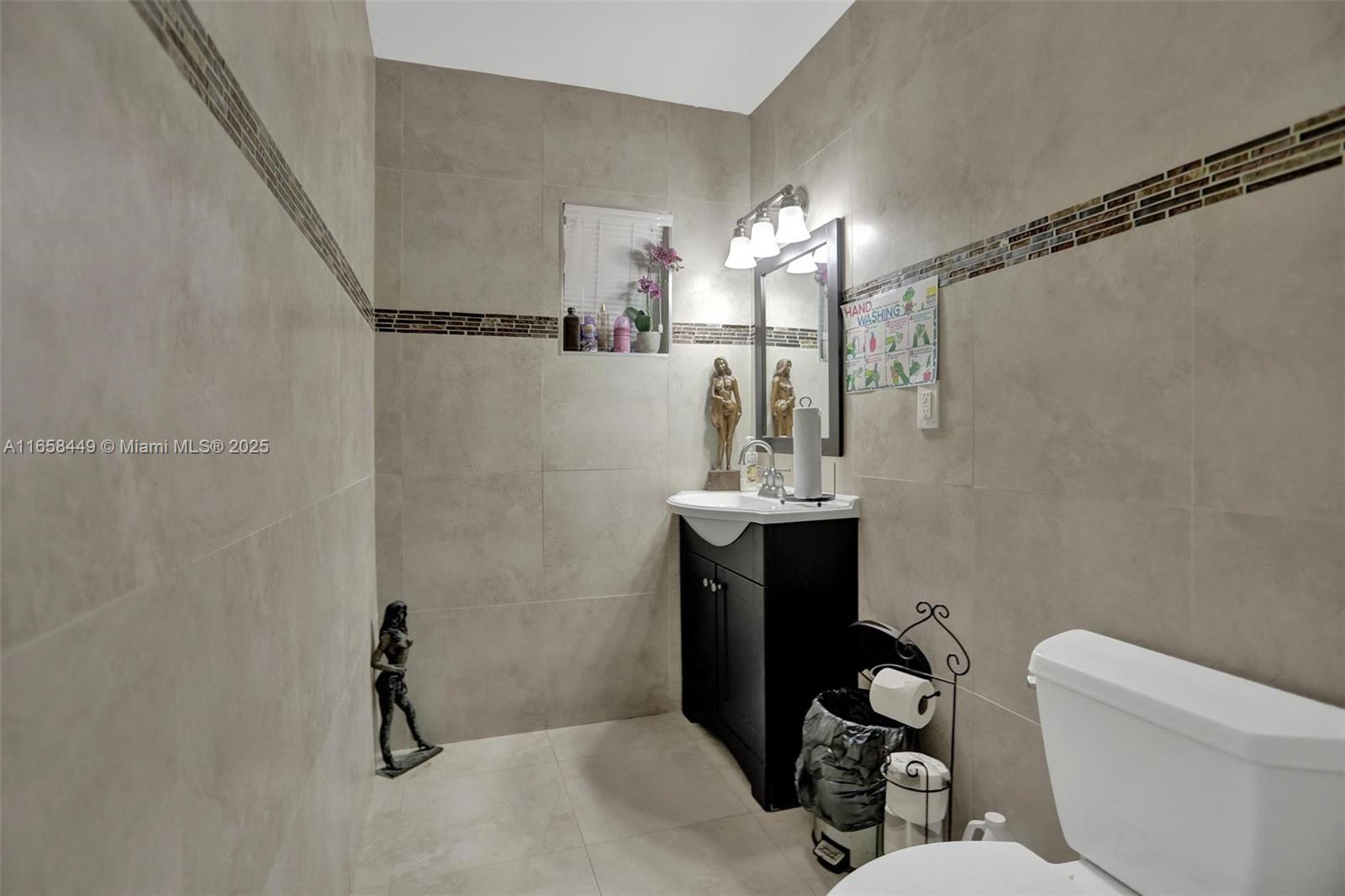 1722 Madison St Property Photo 19