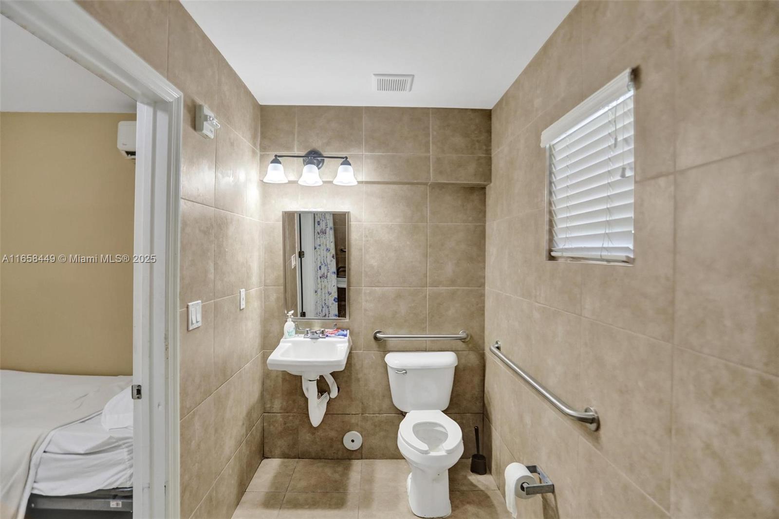 1722 Madison St Property Photo 37