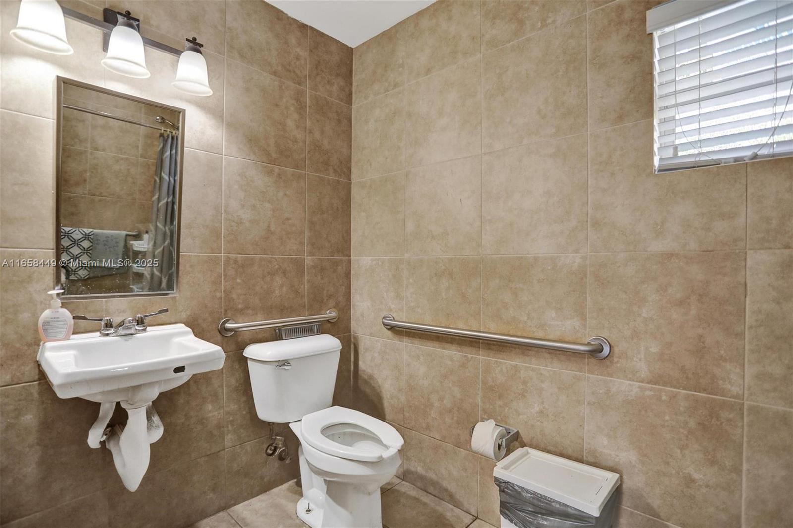 1722 Madison St Property Photo 47