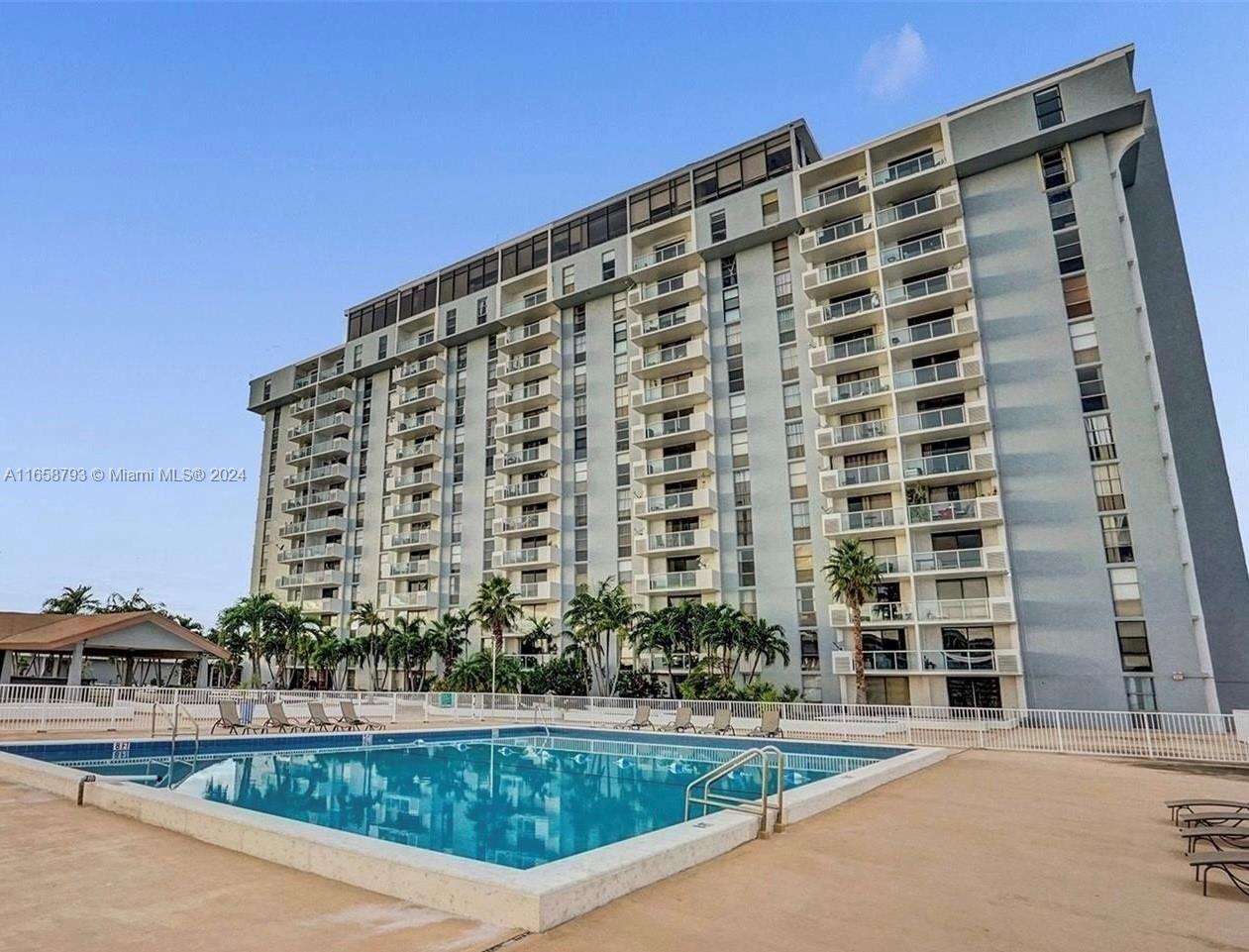 13499 Biscayne Blvd 801 Property Photo 13