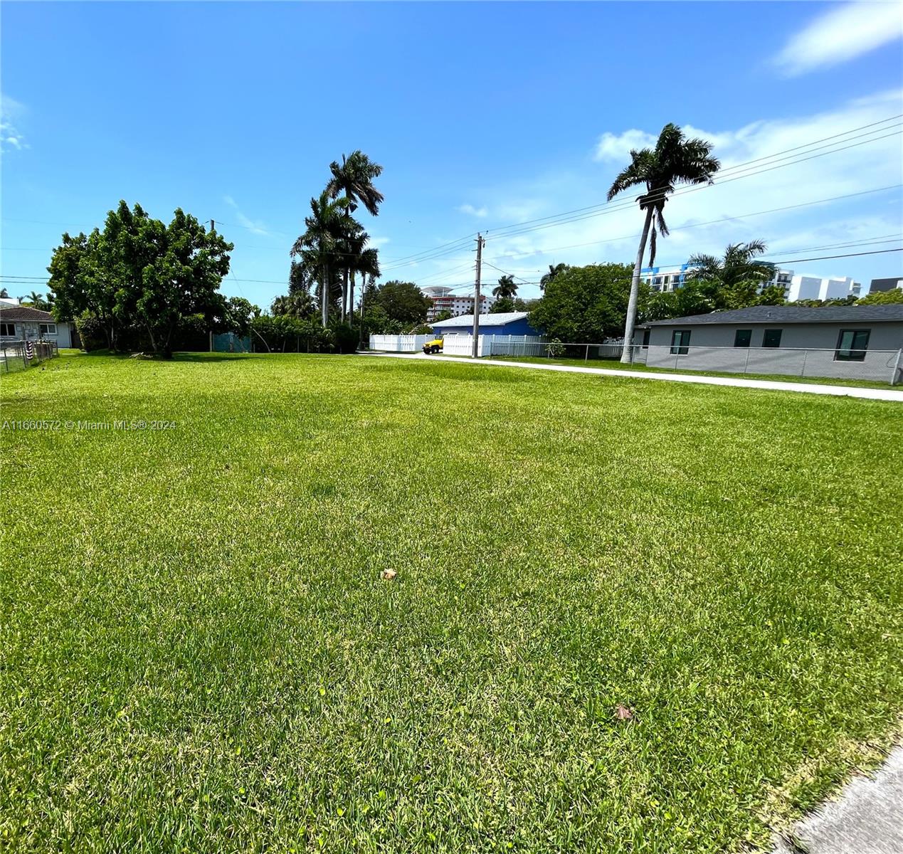 212 Ne 1st St Property Photo 1