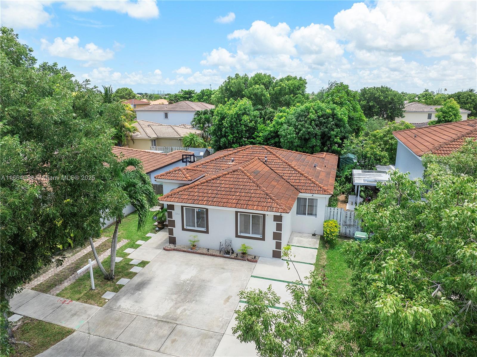 12324 Sw 251st St Property Photo 4