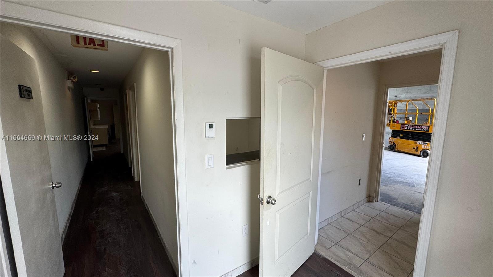 4201 Nw 37th Ct 3724 Property Photo 7