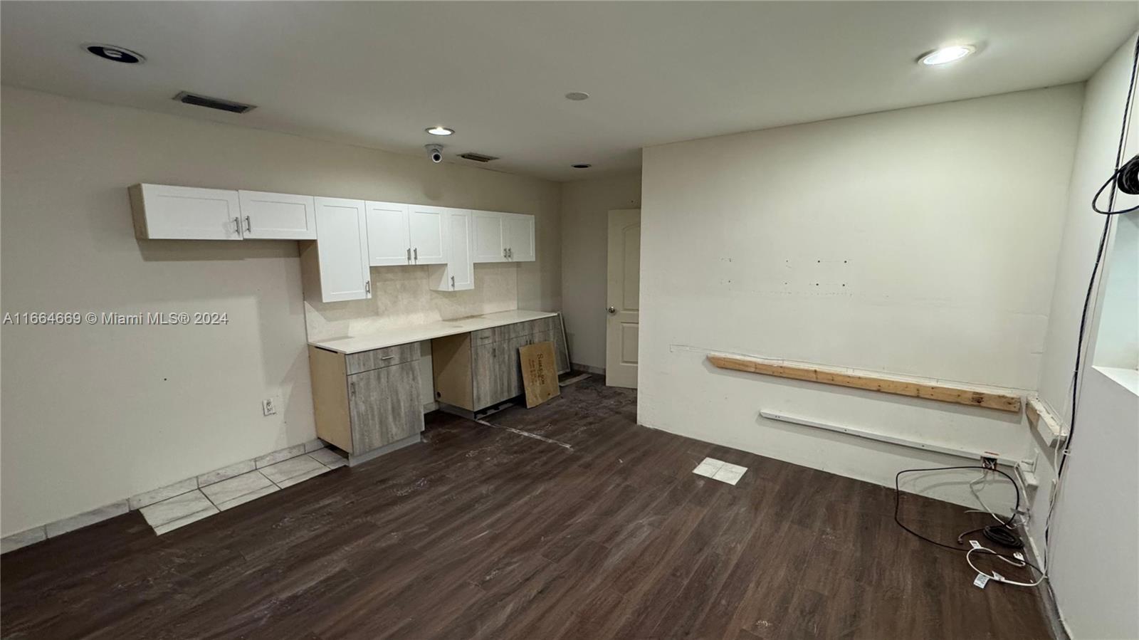 4201 Nw 37th Ct 3724 Property Photo 11