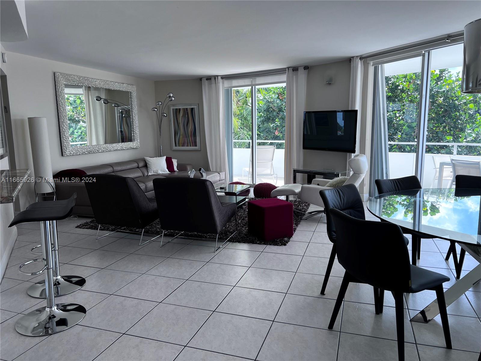 5161 Collins Ave 405 Property Photo 9