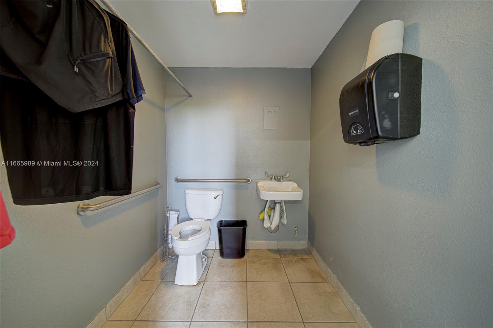 12460 Sw 128 St Property Photo 56