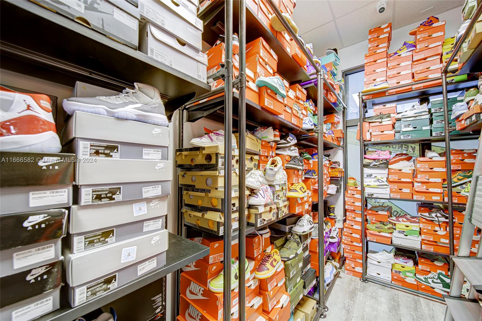High - End Shoe Store & Clothing Store For Sale Property Photo 6