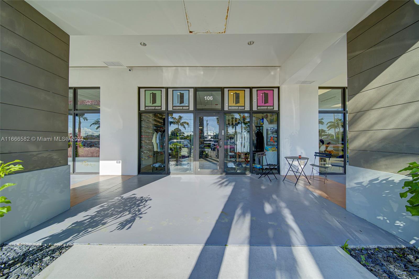 High - End Shoe Store & Clothing Store For Sale Property Photo 28