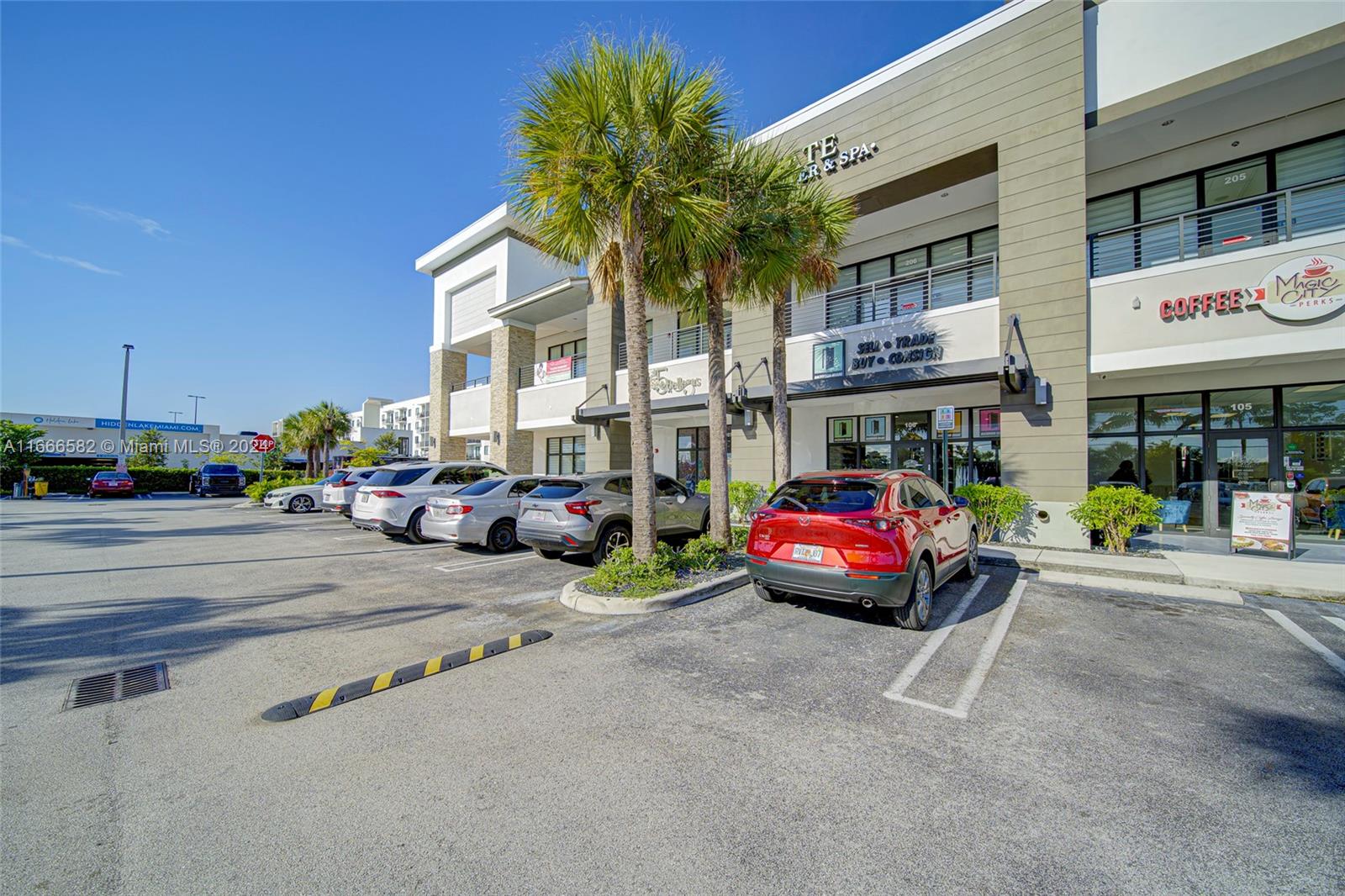 High - End Shoe Store & Clothing Store For Sale Property Photo 31