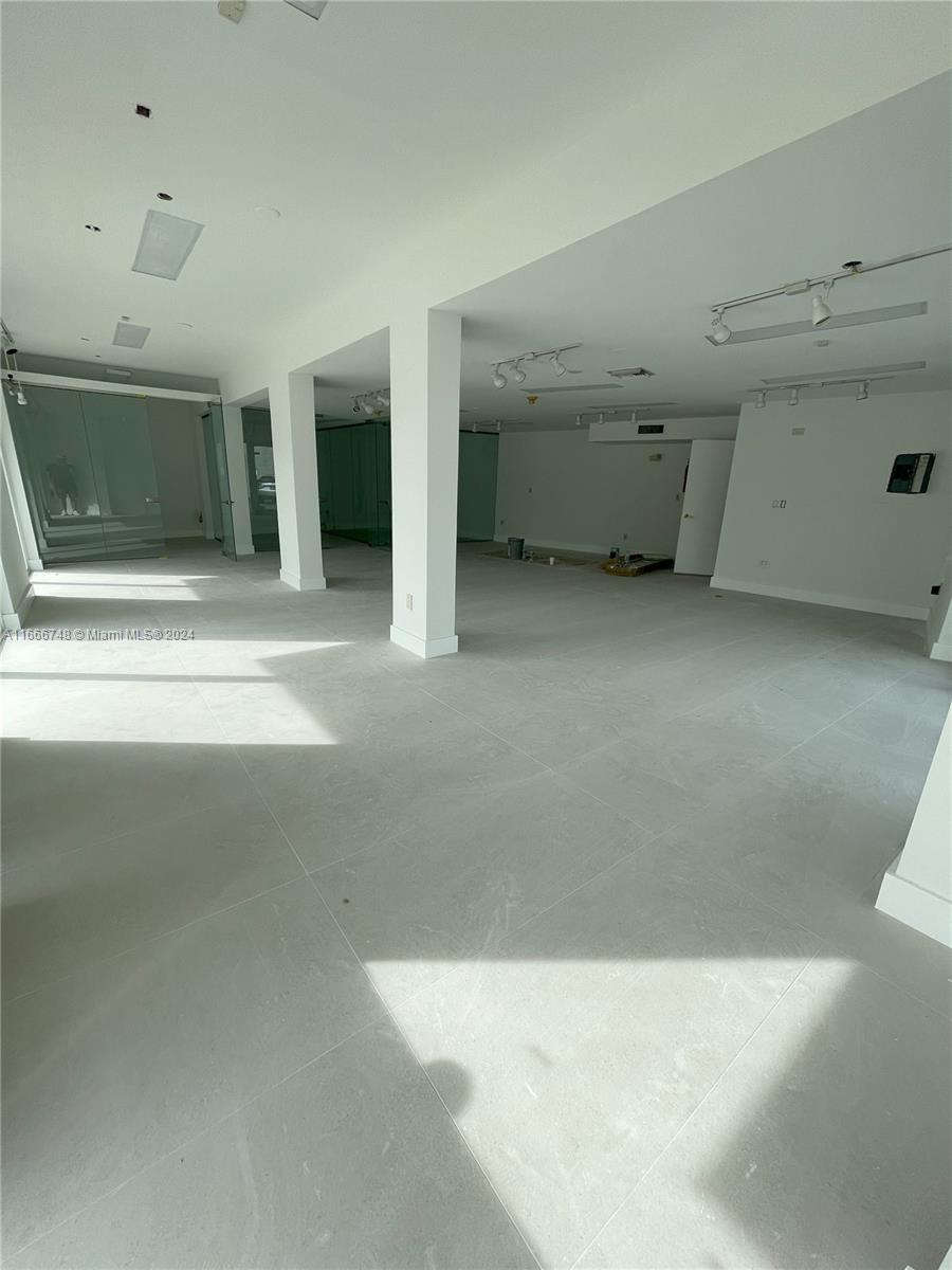 5050 Biscayne Blvd 100 Property Photo 3