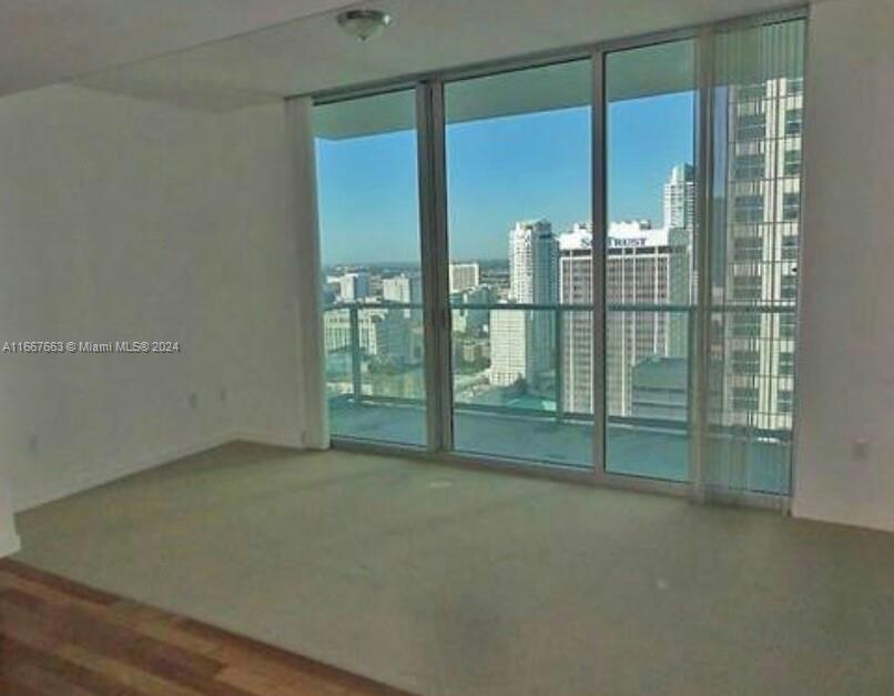 300 S Biscayne Blvd T-1703 Property Photo 14