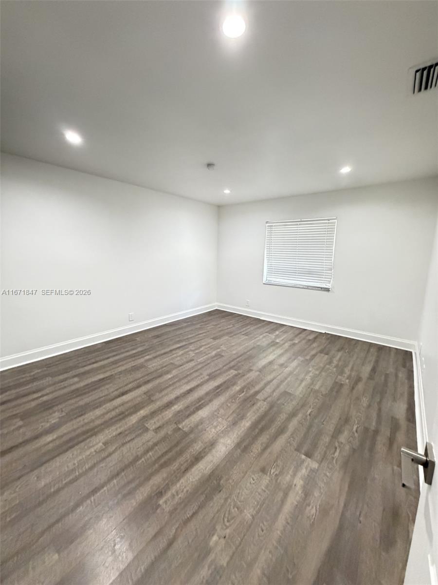 20927 Sedgewick Dr Property Photo 17