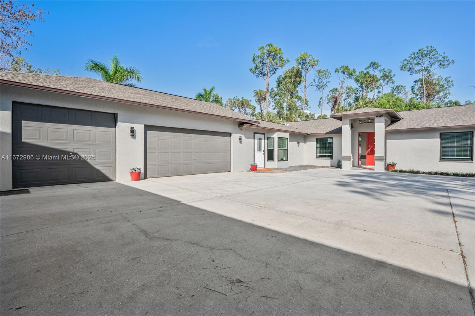 11981 Plantation Road Property Photo 1