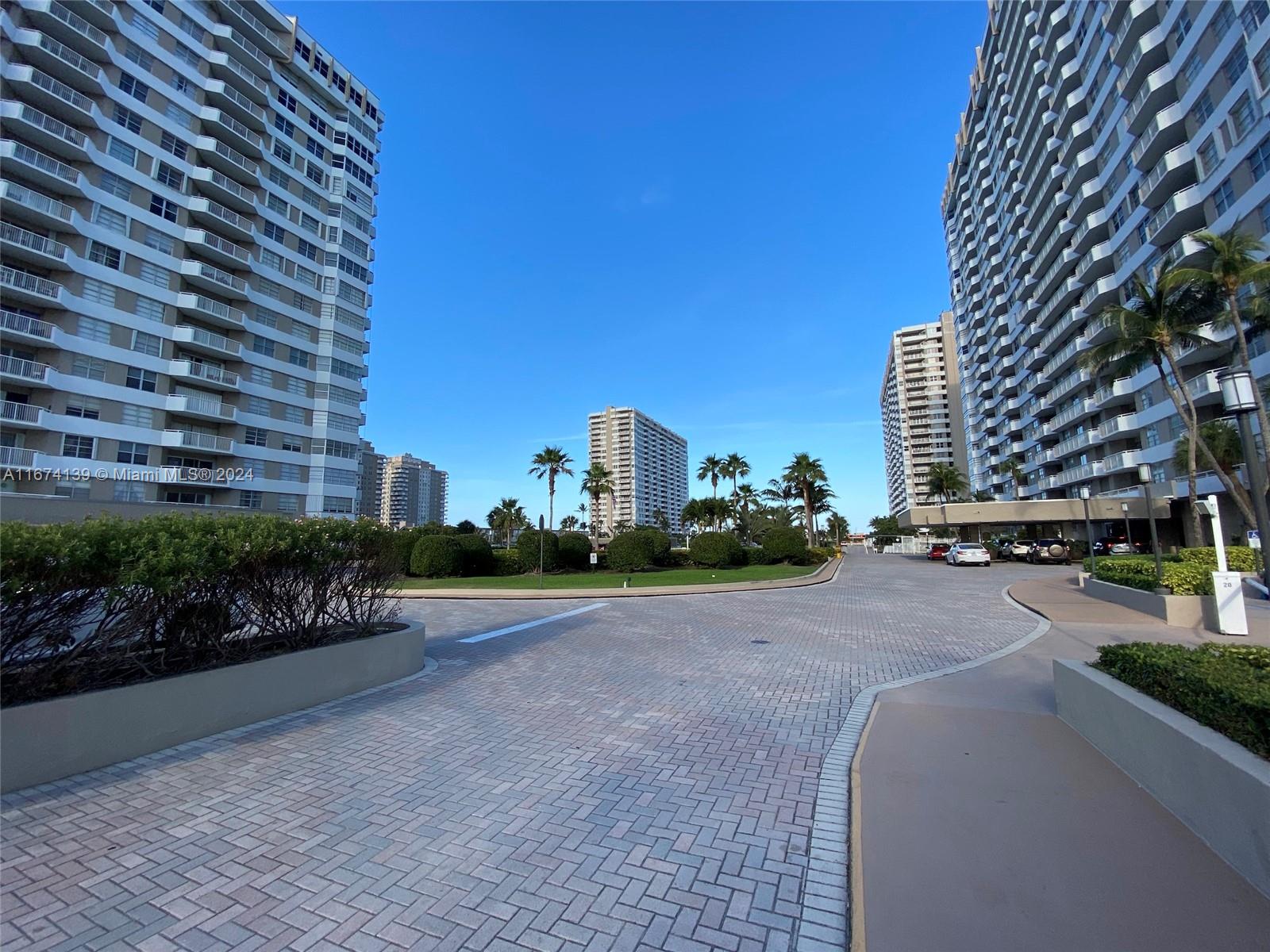 1965 S Ocean Dr 4d Property Photo 3