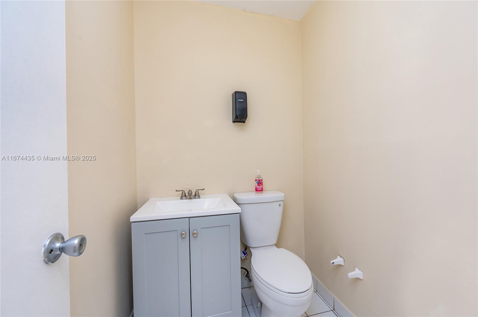3100 Nw 72nd Ave 106 Property Photo 17