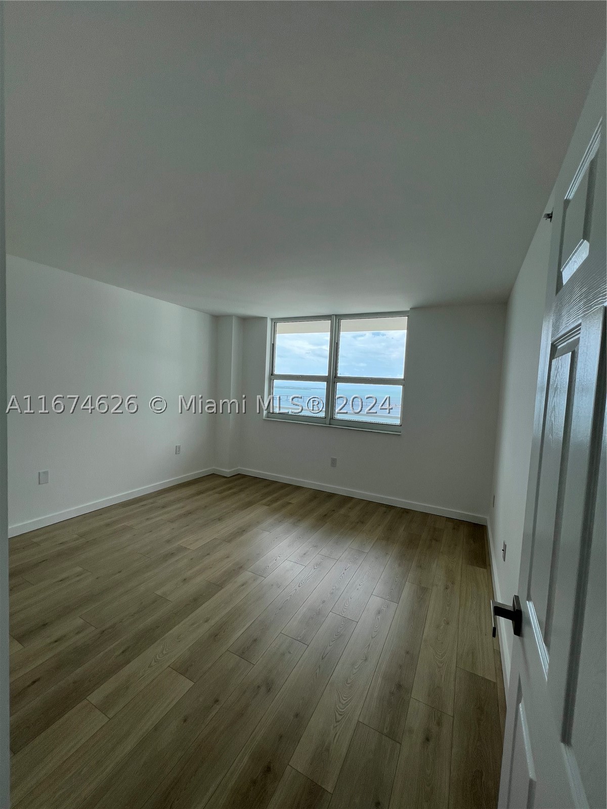 1155 Brickell Bay Dr 3205 Property Photo 5