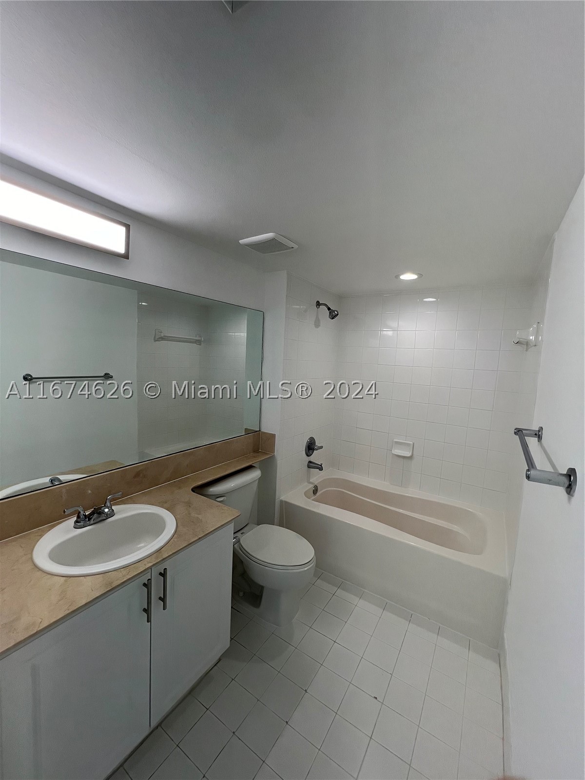 1155 Brickell Bay Dr 3205 Property Photo 6