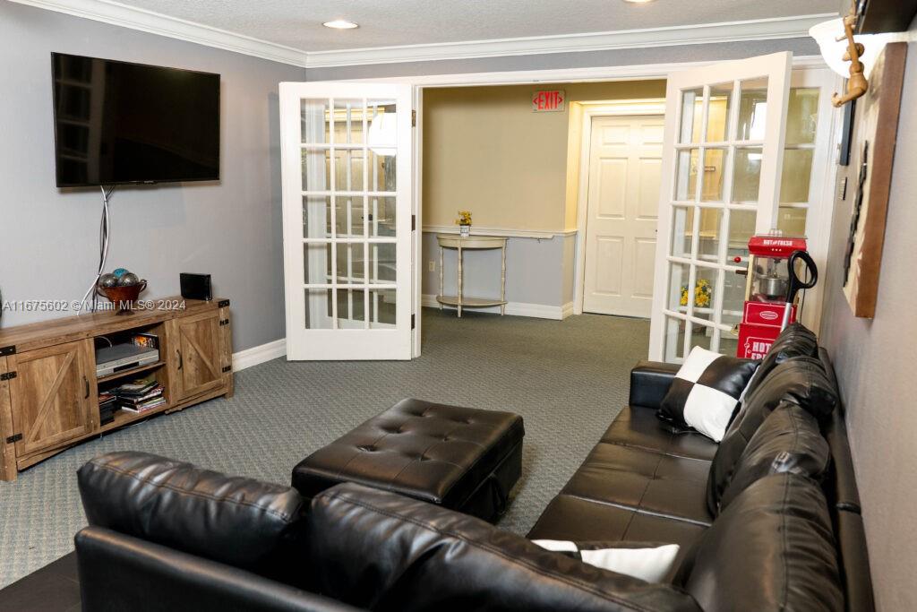 12 E Grove Ave Property Photo 16