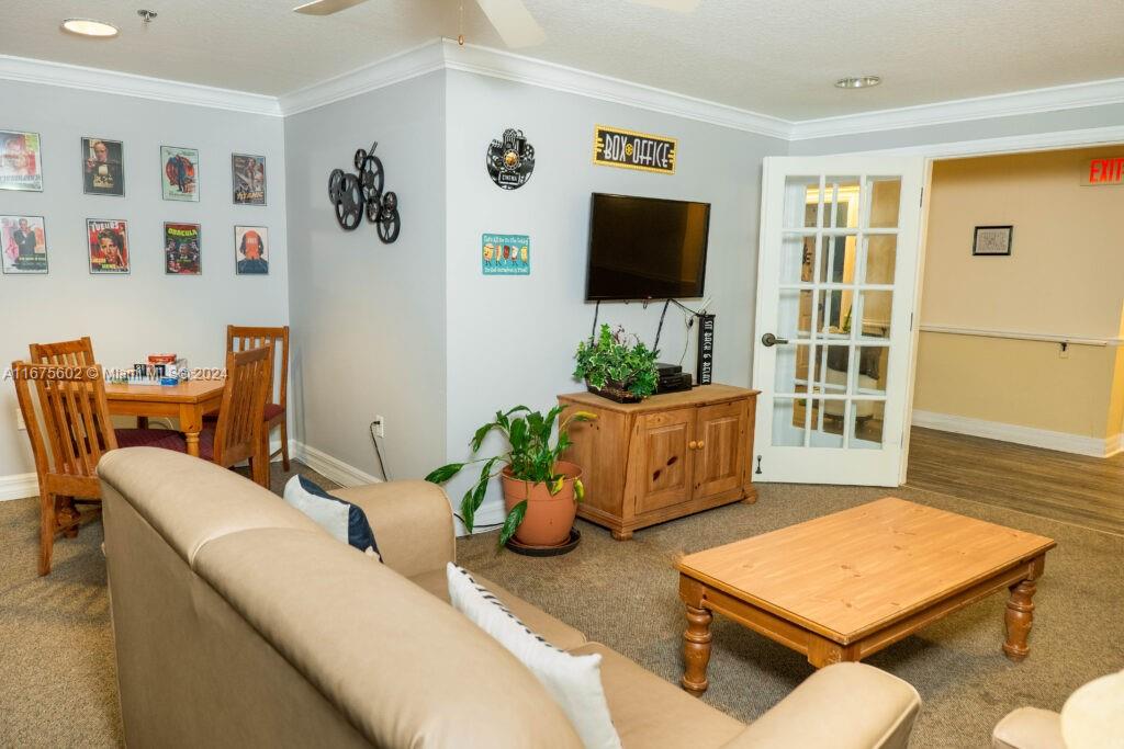 12 E Grove Ave Property Photo 21