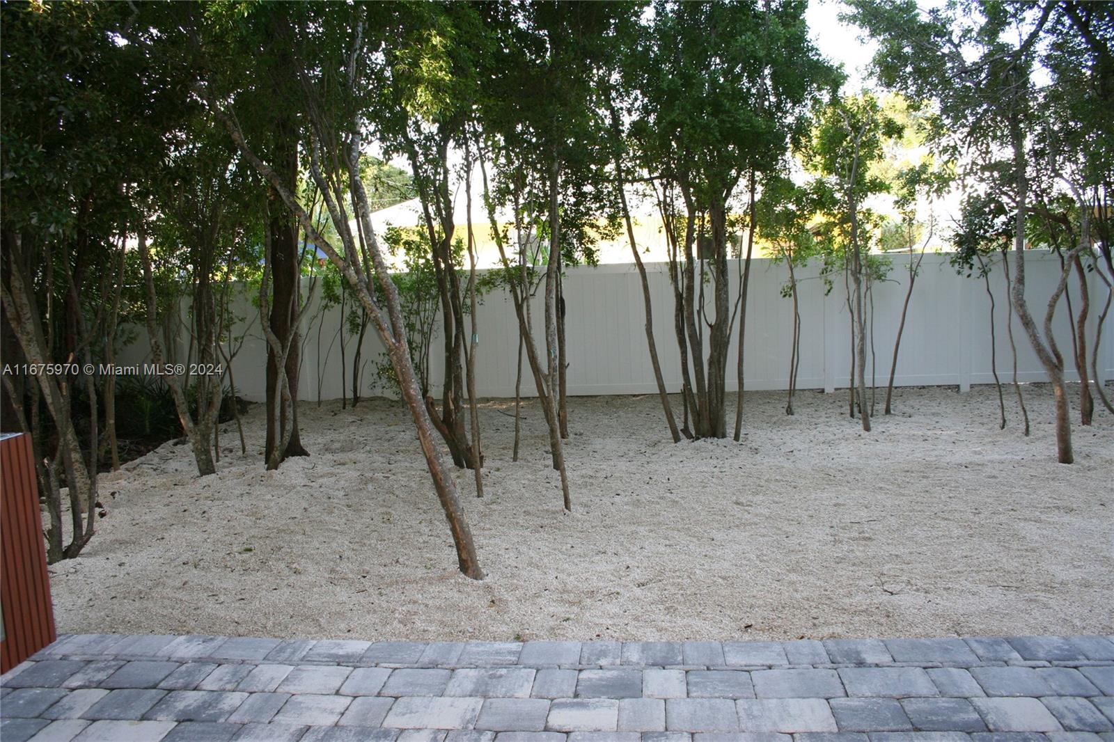 20 Coral Dr Property Photo 5