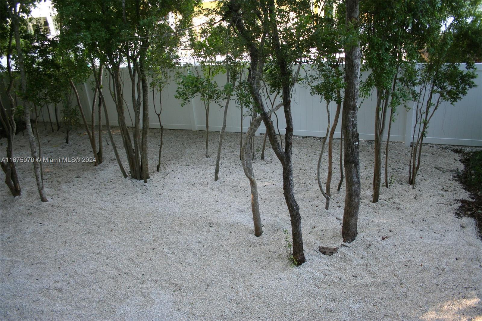 20 Coral Dr Property Photo 7