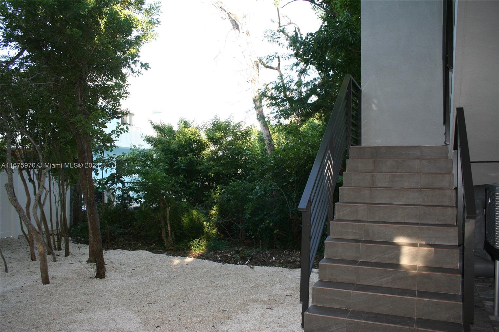 20 Coral Dr Property Photo 8