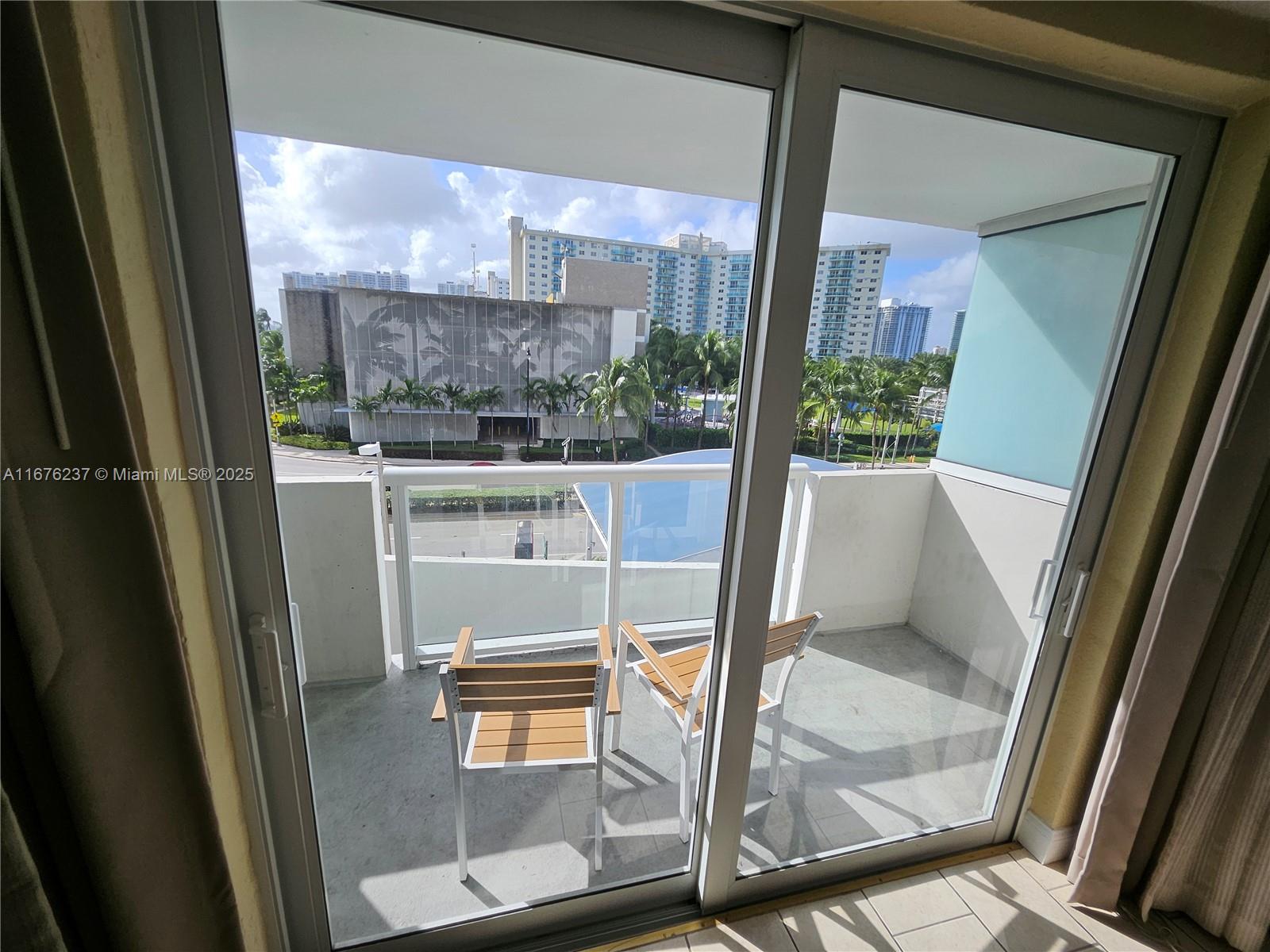 19201 Collins Ave 237 Property Photo 3