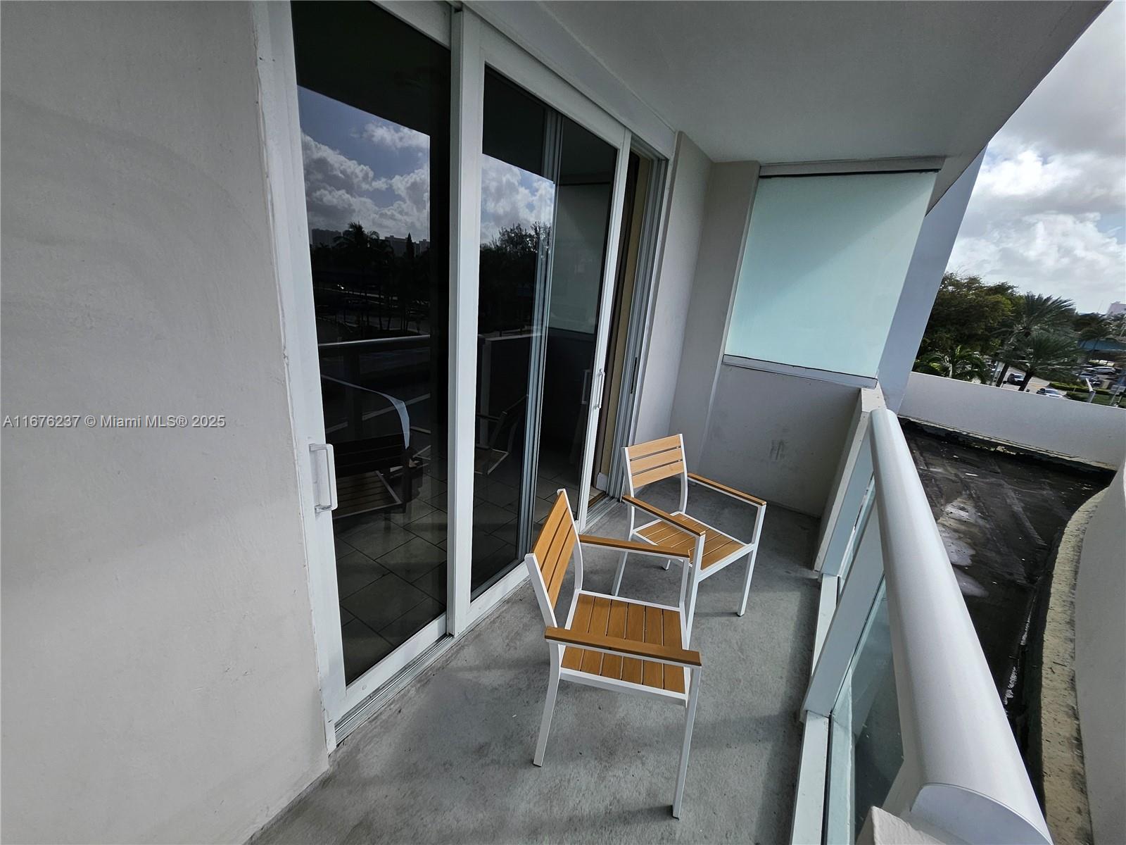 19201 Collins Ave 237 Property Photo 26