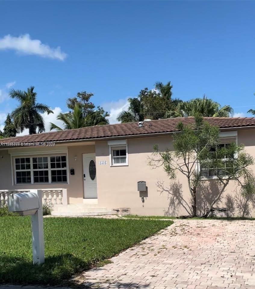 1531 Moffett St Property Photo 34