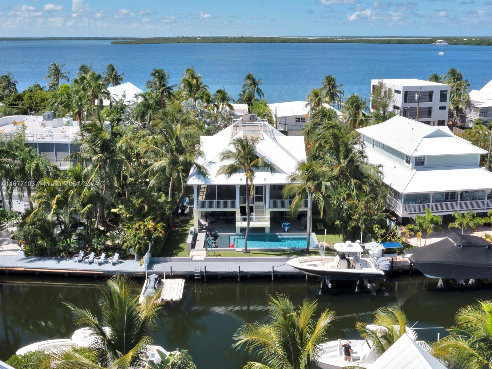 3 North Dr Property Photo 5