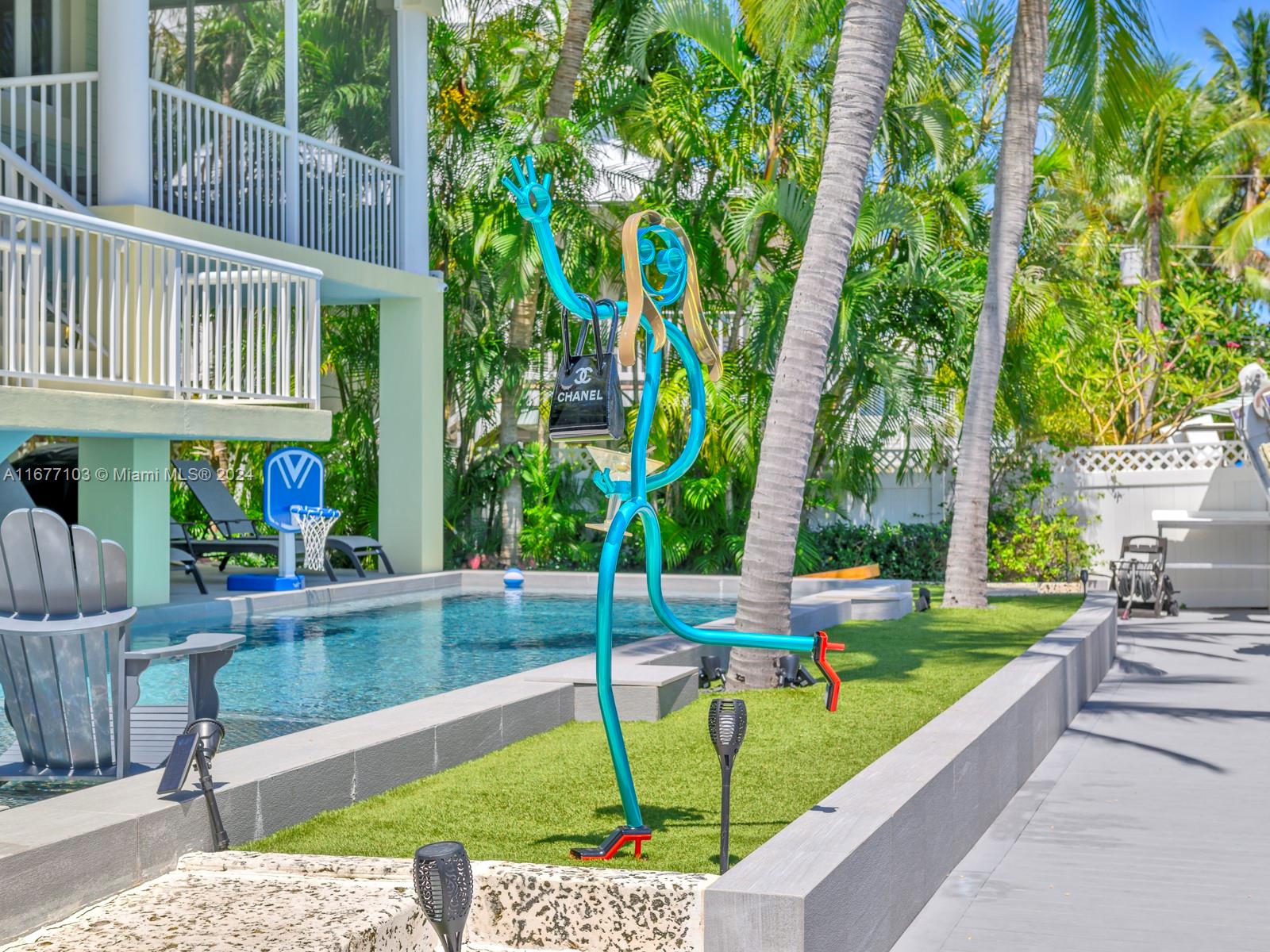 3 North Dr Property Photo 9