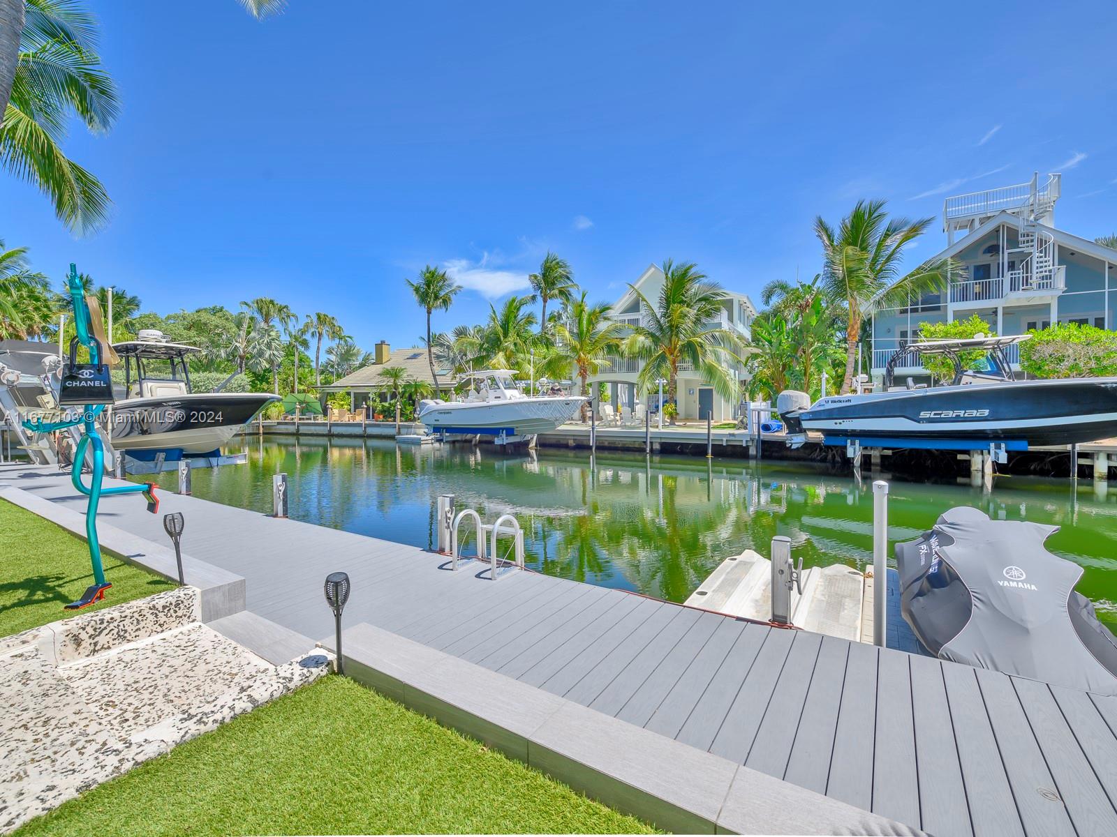 3 North Dr Property Photo 14