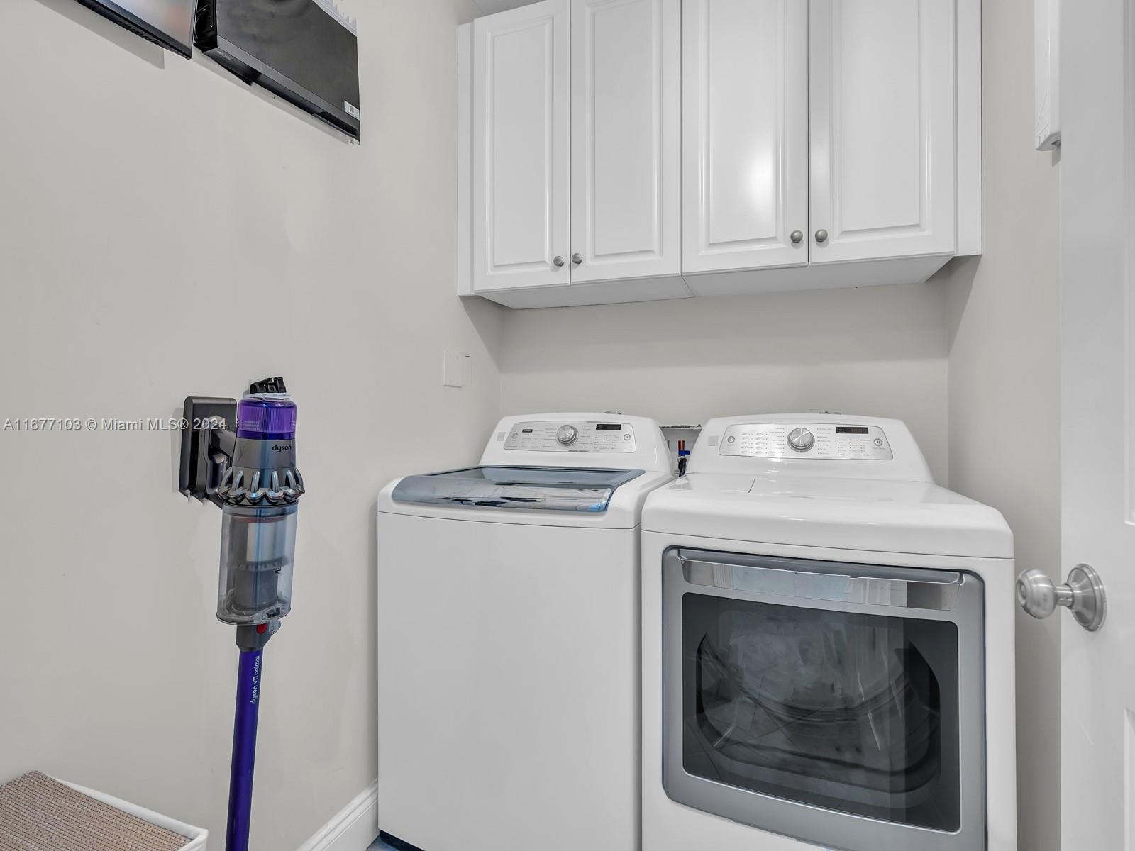 3 North Dr Property Photo 28